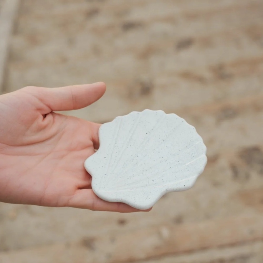 Beachly Sand Speckled Shell Tray - Picture 2 of 2